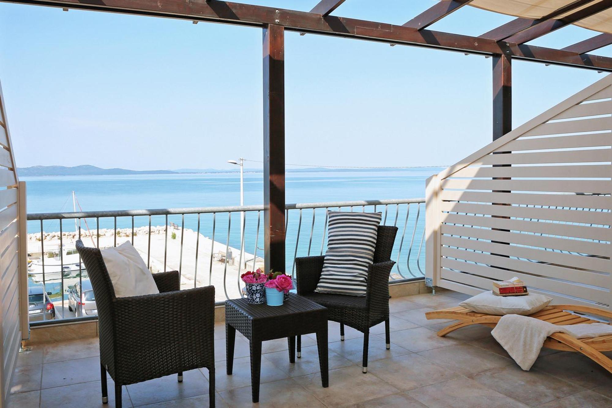 Hotel Delfin Задар Екстериор снимка