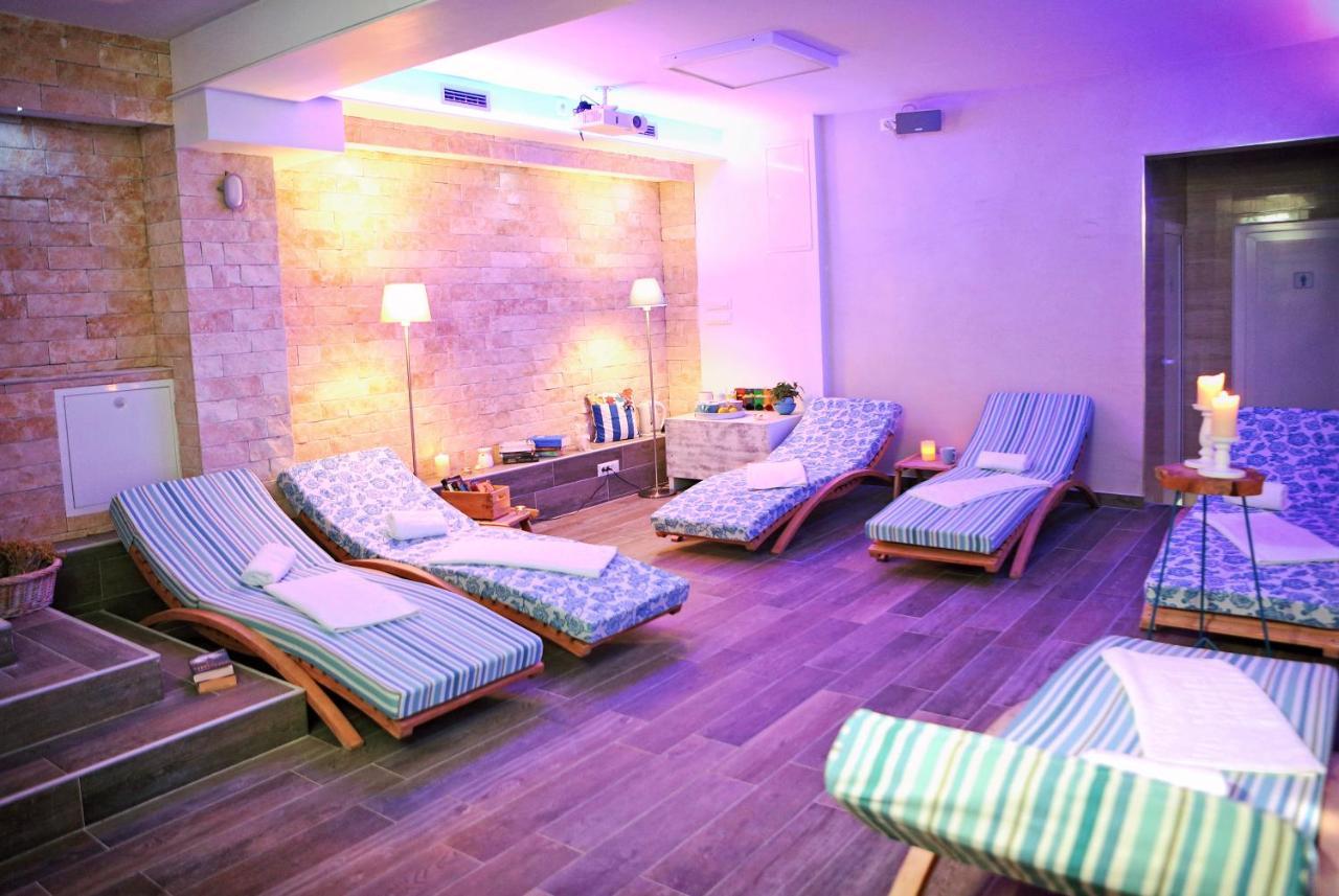 Hotel Delfin Задар Екстериор снимка