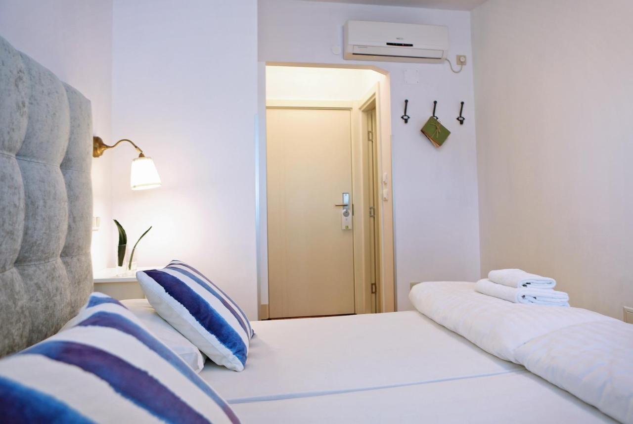 Hotel Delfin Задар Екстериор снимка